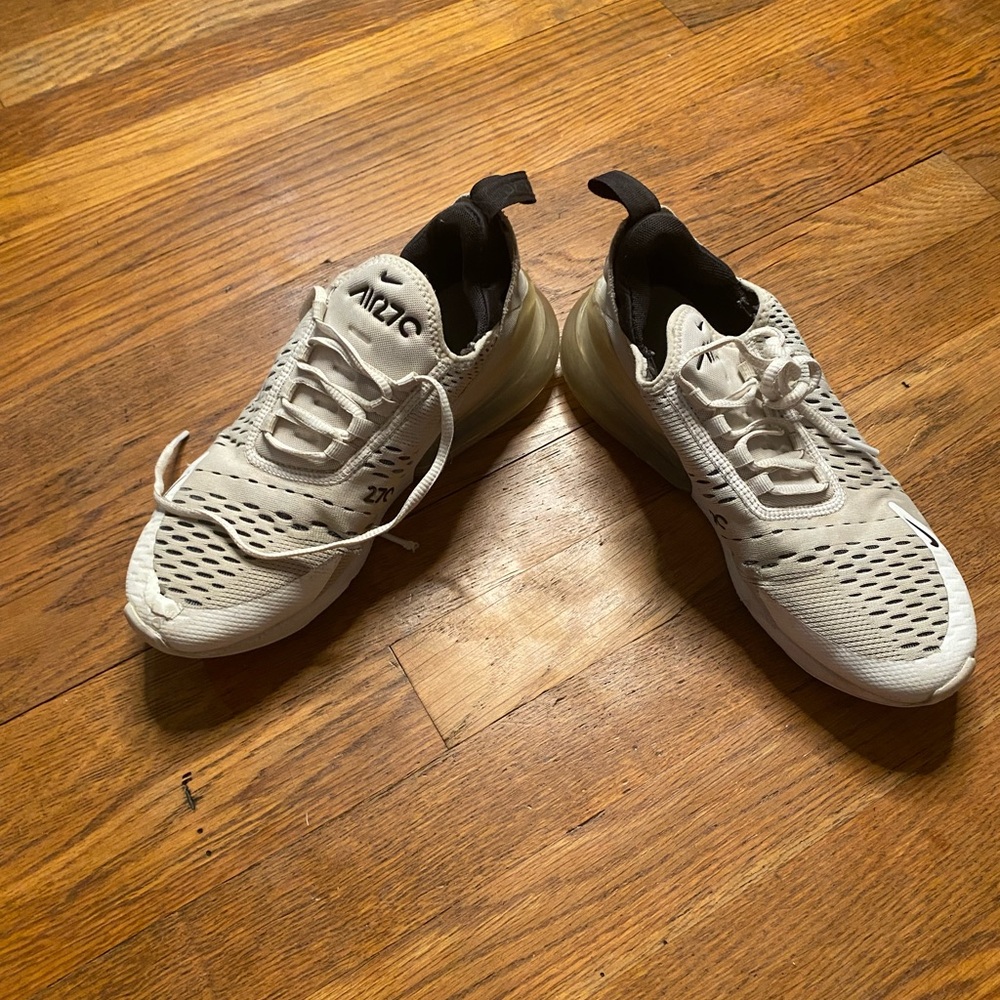 Nike Air Max 270 women’s sneakers - size 7.5 - Picture 2 of 8